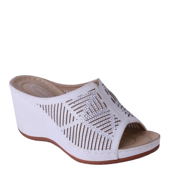 Size 11 Tan Woven Rhinestone Embellished Platform Padded Slide Wedge Sandal - Picture 6 of 7